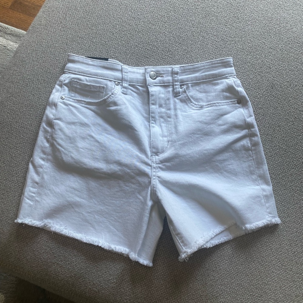 Brand New Joe’s white denim high waisted shorts 25